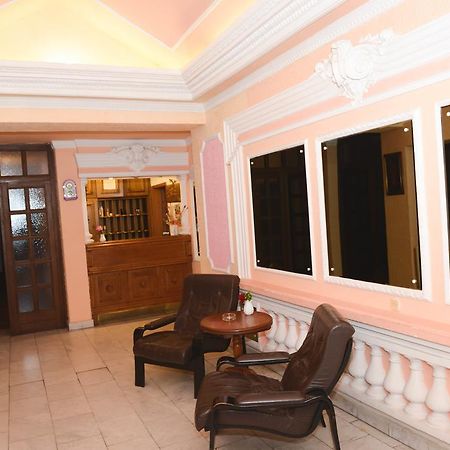 Beli Dvor Hotel Sombor Exterior photo