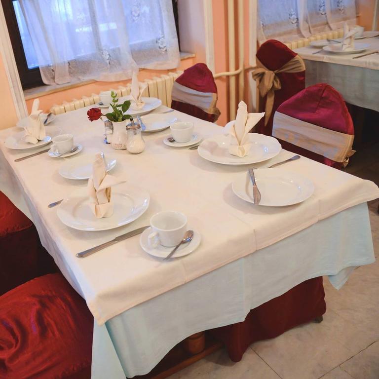 Beli Dvor Hotel Sombor Exterior photo